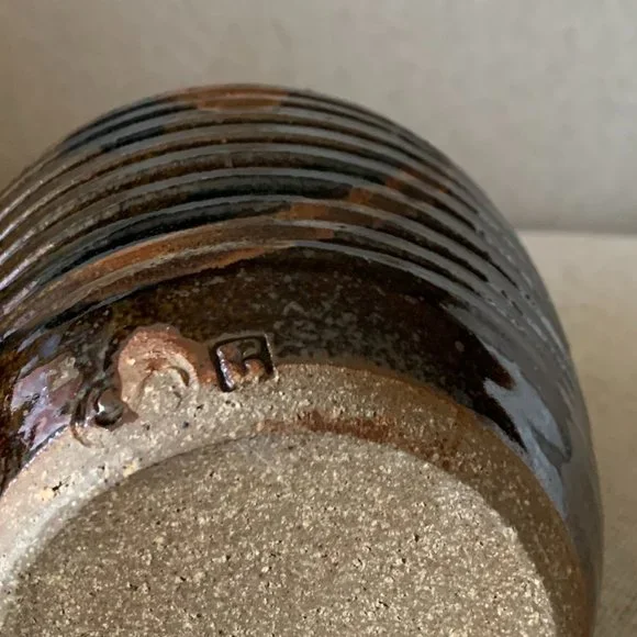 Vintage Vase Handmade Glazed Studio Pottery Signed Ceramic - Picture 2 of 4